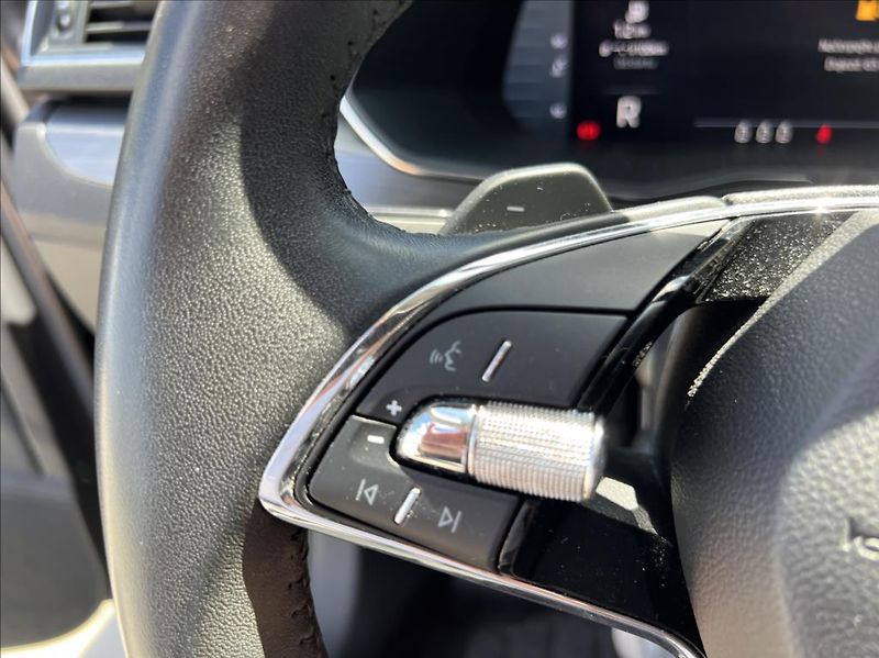 Škoda Superb 2,0 TDi DSG STYLE záruka - fotka 14 z 17