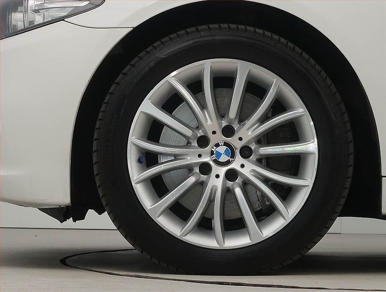 BMW Řada 5 (2015) 530d, Automat, Serv.kniha - fotka 15 z 23