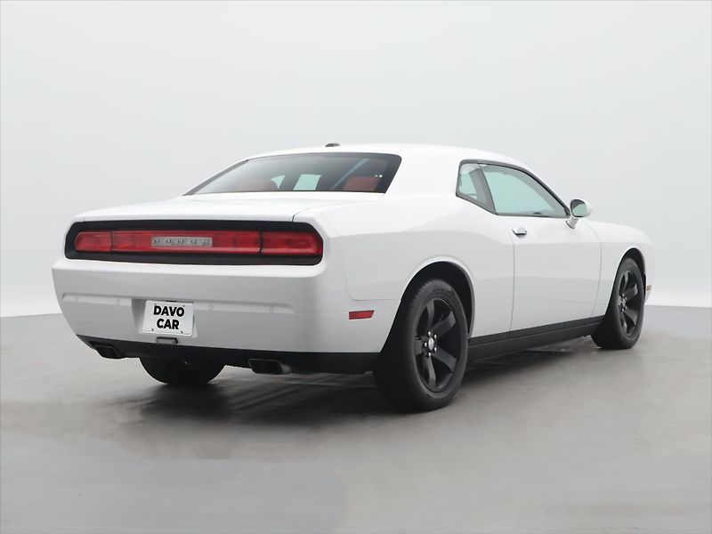 Dodge Challenger 3,6 L SXT 227kW Pentastar Xpip - fotka 7 z 29