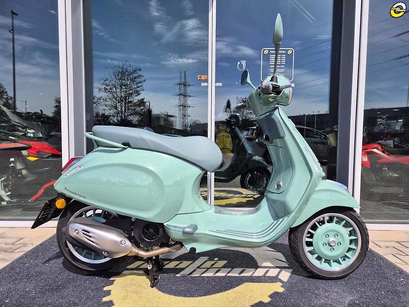 Vespa Primavera 125 3V ABS (2026) Primavera 125 80th - fotka 3 z 22
