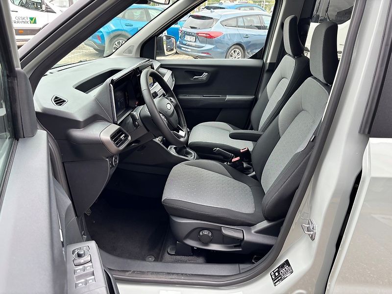 Ford Tourneo Courier (2026) Titanium, Tourneo, 1.0 EcoBoos - fotka 8 z 31