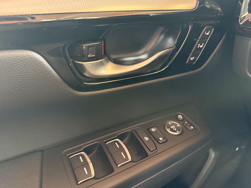 Honda CR-V i-MMD PHEV Advance Tech 2WD CV - fotka 29 z 37