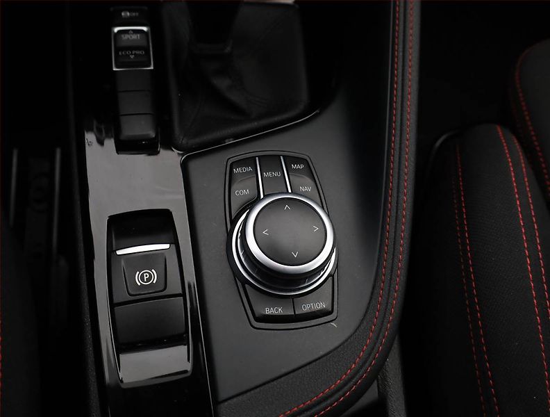 BMW X1 (2019) sDrive18i, Automat, Serv.kniha - fotka 13 z 20