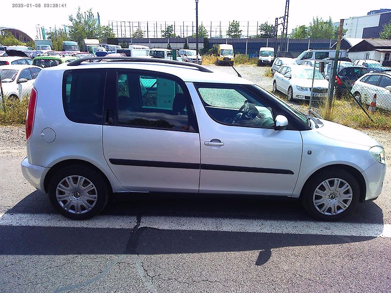 Škoda Roomster (2010) 1.2HTP, 51kW, klima, tažné - fotka 6 z 28
