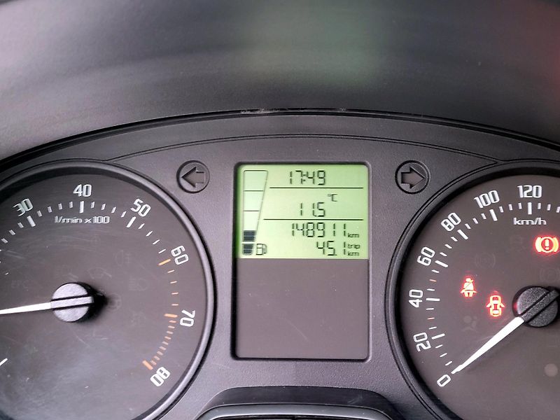 Škoda Fabia 1,2 SERV.KNIHA,KLIMA           - fotka 37 z 41