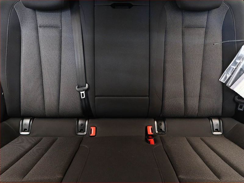 Audi A4 (2017) 2.0 TDI, Automat, Navi - fotka 10 z 19