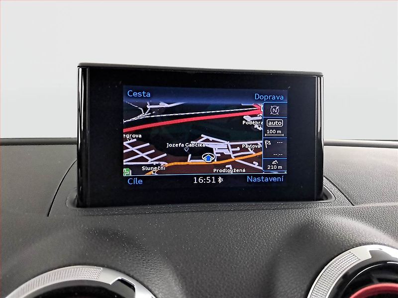 Audi A3 (2015) S-Line 1.6 TDI, Automat - fotka 17 z 20