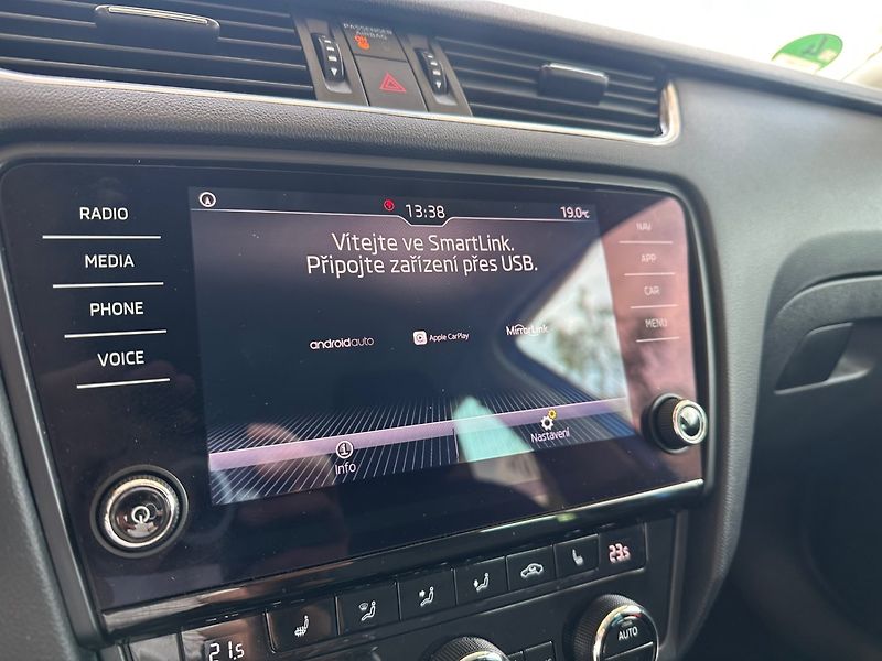 Škoda Octavia (2018) 1.8TSi WEBASTO, NAVI,FULL-LED - fotka 15 z 17