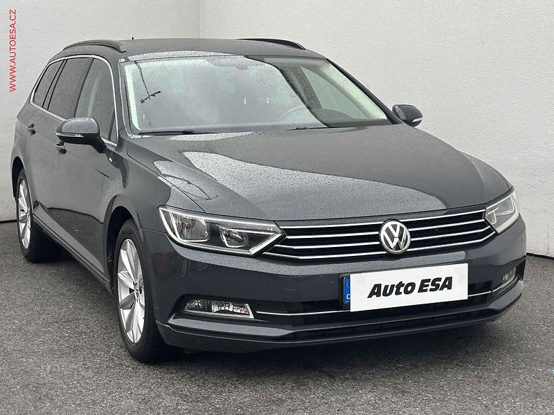 Volkswagen Passat (2017) 2.0 TDi, Navi, AC - fotografie inzerátu