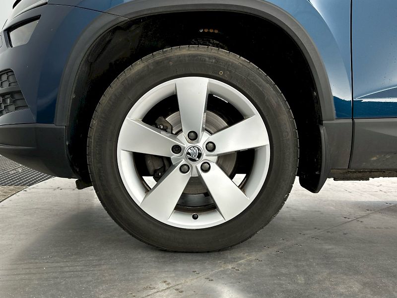 Škoda Karoq (2021) DSG 1.5TSI 110kW Style - fotka 32 z 32