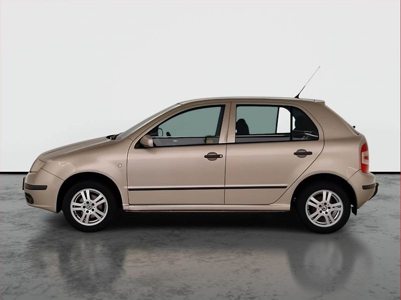 Škoda Fabia (2006) 1.4 16V, Serv.kniha, po STK - fotka 3 z 17