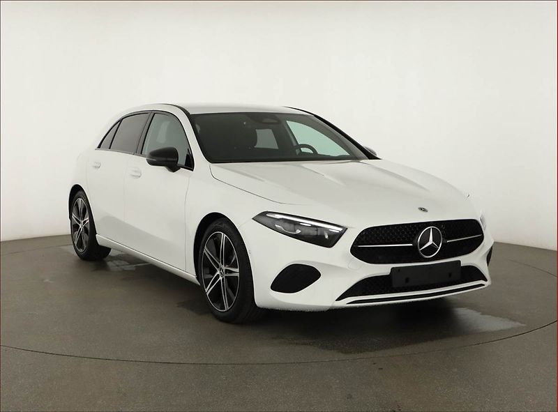 Mercedes-Benz Třídy A (2025) A 200 - fotka 1 z 22