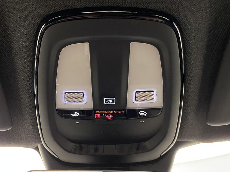 Volvo XC40 PURE ELECTRIC RECHARGE PLUS CZ - fotka 29 z 52