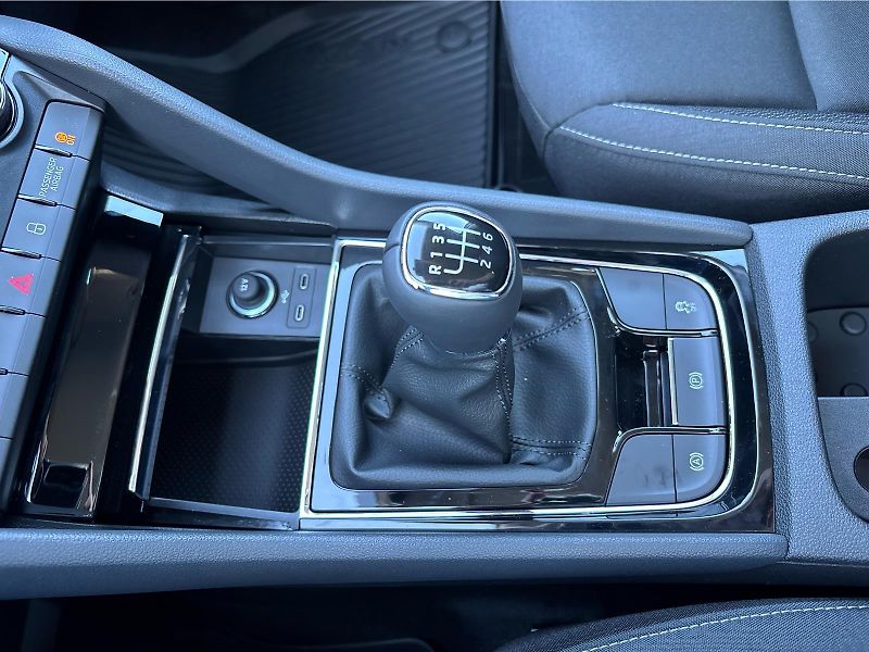 Škoda Karoq 2,0 TDI 85 kW SELECTION - fotka 22 z 29