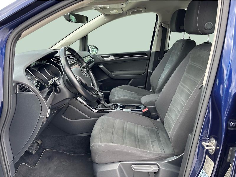 Volkswagen Touran 2,0TDi 140kW HIGHLINE BUSINESS - fotka 11 z 30