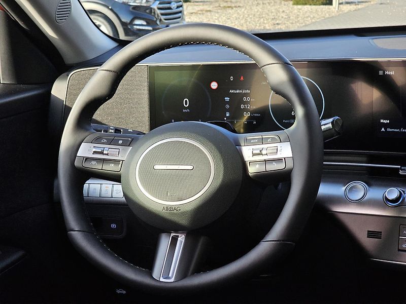 Hyundai Kona (2026) 1,6 T-GDI 2WD MT SMART - fotka 15 z 17
