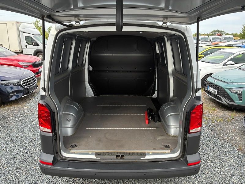 Volkswagen Transporter (2021) 2.0TDI 110kW VÝHŘEV KLIMA CZ   - fotka 6 z 11
