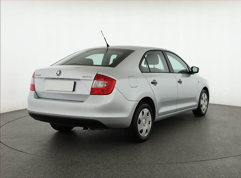 Škoda Rapid (2014) 1.6 TDI - fotka 5 z 11