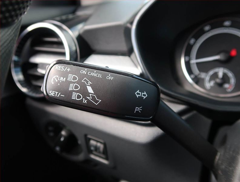 Škoda Fabia (2023) Ambition Plus 1.0, Serv.kniha - fotka 15 z 15
