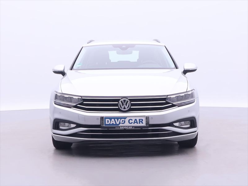 Volkswagen Passat 2,0 TDI 110kW DSG 1.Maj. DPH - fotka 2 z 39