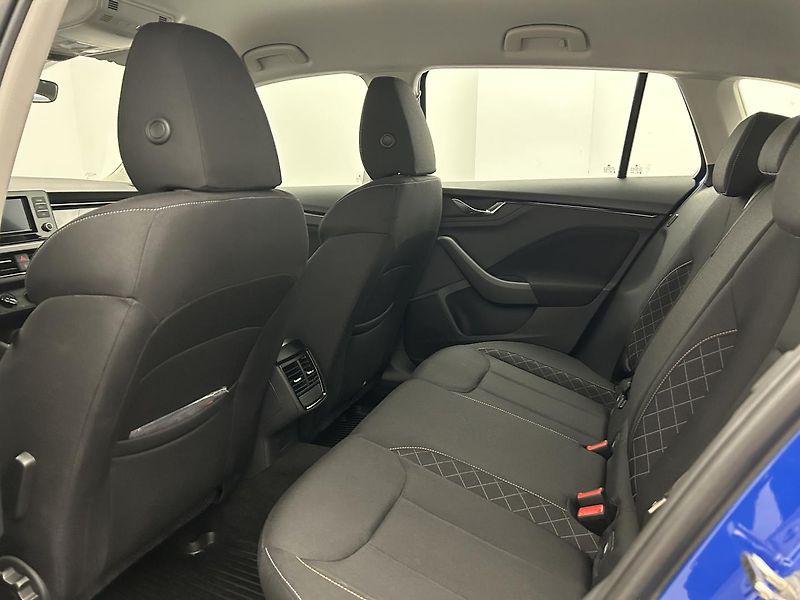Škoda Scala 1.0 TSI  Ambition   Plus - fotka 17 z 22