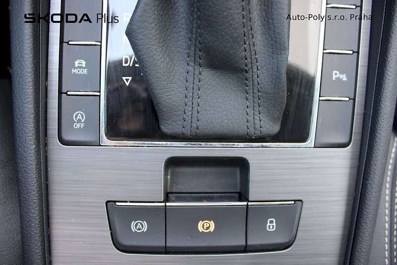 Škoda Superb (2023) 2.0 TDI 110 kW Style - fotka 16 z 25