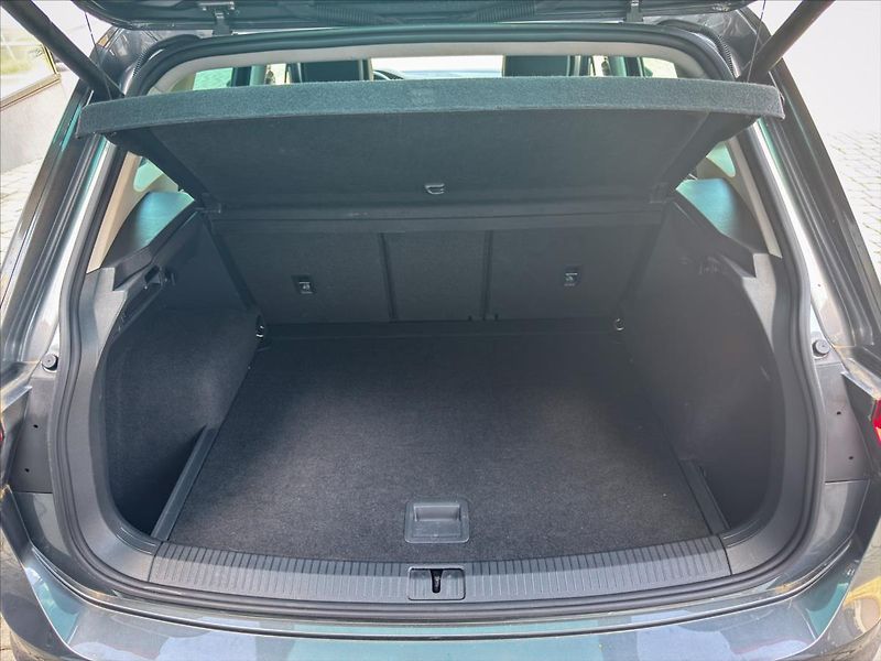 Volkswagen Tiguan 2,0 TSI DSG 4Motion Highline - fotka 12 z 19