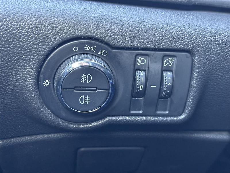 Opel Astra 1,7 CDTi 81kW Cosmo NAVI TAŽNÉ - fotka 25 z 34