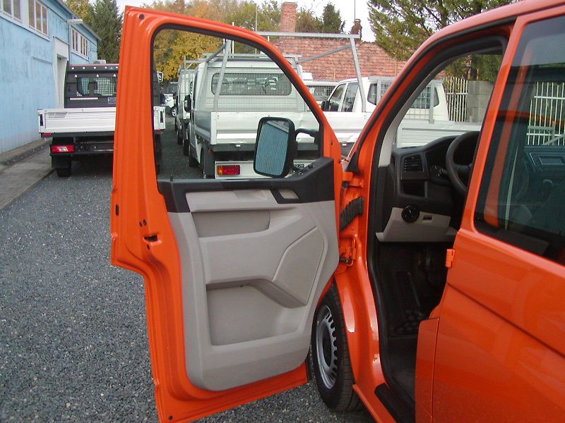 Volkswagen Transporter (2019) 2.0TDCi, TEMP,KLIMA,VÝB STAV - fotka 33 z 69