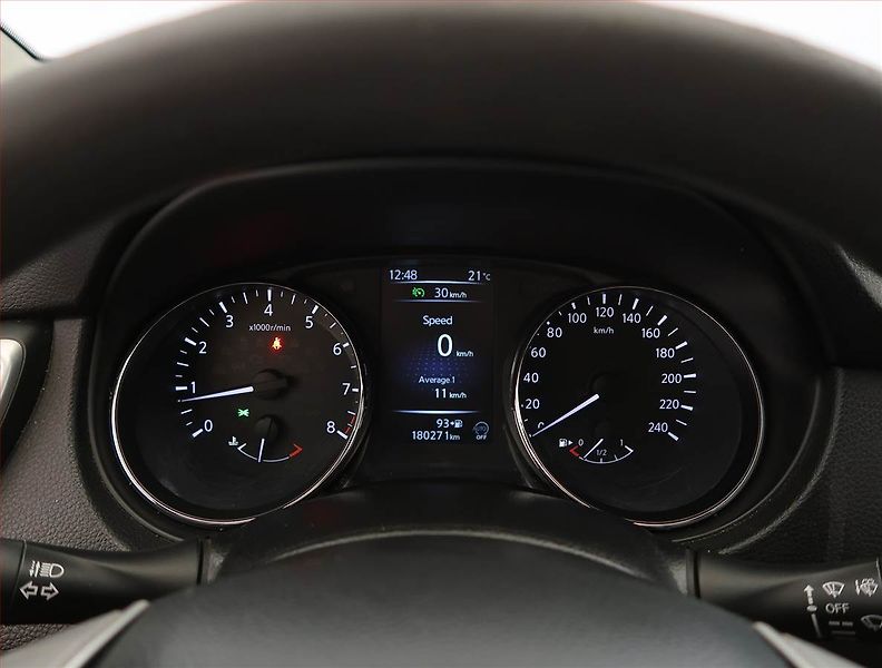 Nissan Qashqai (2015) 1.2 DIG-T, Serv.kniha - fotka 11 z 18
