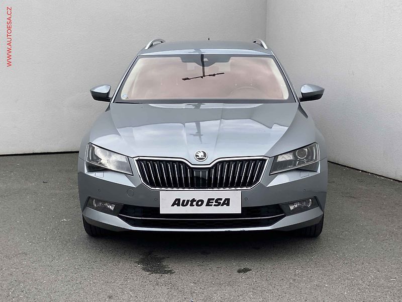 Škoda Superb (2016) 2.0 TDI 4x4, ČR, Style, DSG - fotka 2 z 19