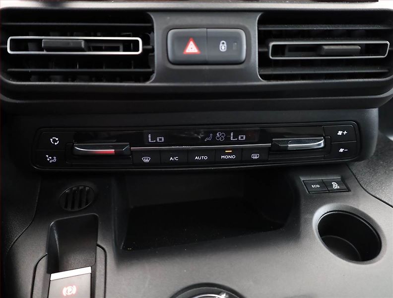 Citroën Berlingo (2019) Feel 1.5 BlueHDi, 5Míst, ČR - fotka 13 z 20