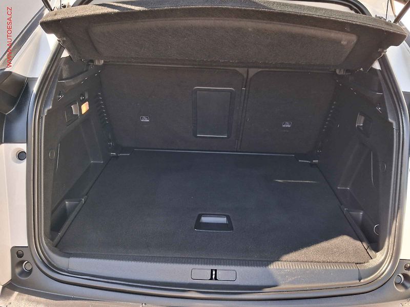 Peugeot 3008 (2019) 1.2PT, Allure, AT, LED - fotka 7 z 19