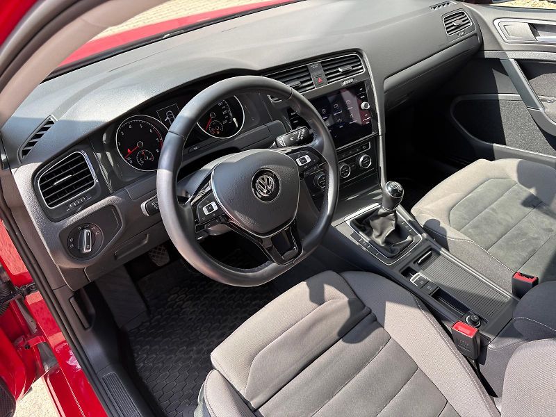 Volkswagen Golf 1.5TSI 110 kW, ČR, 1. MAJ, DPH - fotka 20 z 34
