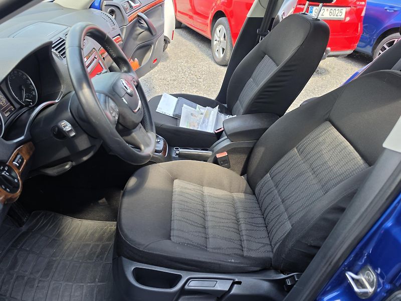 Škoda Octavia 2.0 TDi 103kw Xenon  - fotka 16 z 33