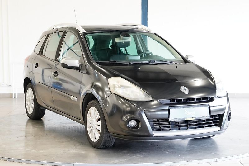 Renault Clio - fotka 8 z 19