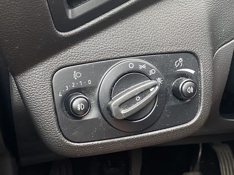 Ford Grand C-MAX 1.5 EcoBoost, ČR, 7 míst - fotka 14 z 14