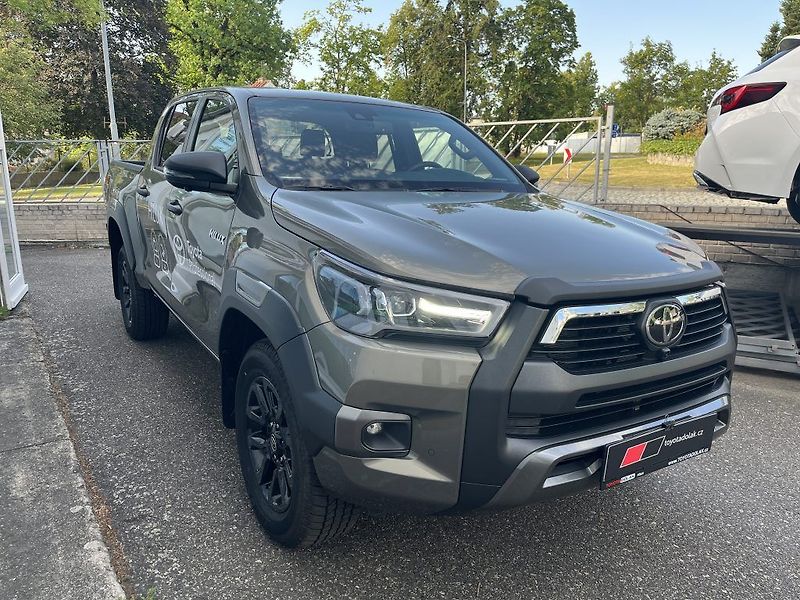 Toyota Hilux 2.8L Diesel  6 AT Invincible - fotka 3 z 29
