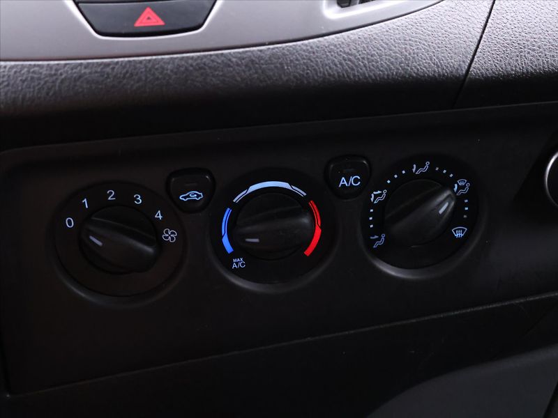 Ford Transit Custom 2,2 TDCI 74kW Trend Klima - fotka 19 z 27
