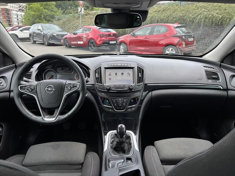 Opel Insignia 2,0 CDTi 125kW 4x4 NAVI KAMERA - fotka 9 z 44