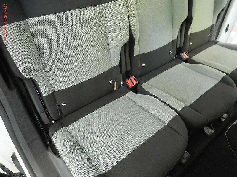 Citroën Berlingo (2019) 1.2T, 1.maj,ČR, Feel, AC - fotka 12 z 21