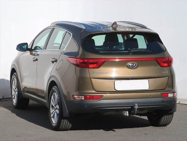 Kia Sportage (2016) 1.7 CRDi, Navi, Tempomat - fotka 4 z 21