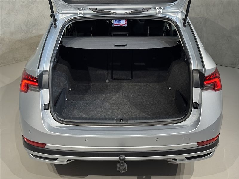 Škoda Octavia 2,0 TDi  DSG 4x4 Scout Virtual - fotka 13 z 46
