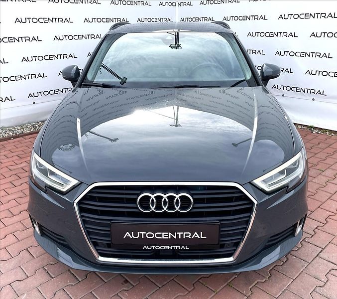 Audi A3 1,4 tsi S-line 110kw S-tronic - fotka 2 z 25