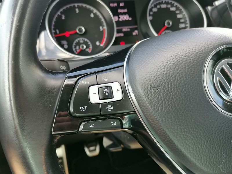 Volkswagen Golf (2020) 1.6 TDi IQ.Drive LED,ACC - fotka 20 z 32