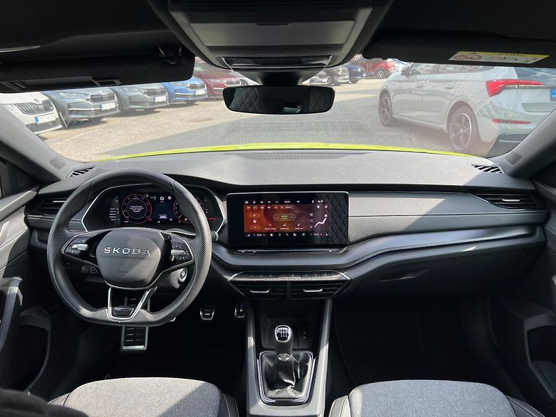 Škoda Octavia Sportline 1.5 TSI 110kw - fotka 5 z 26