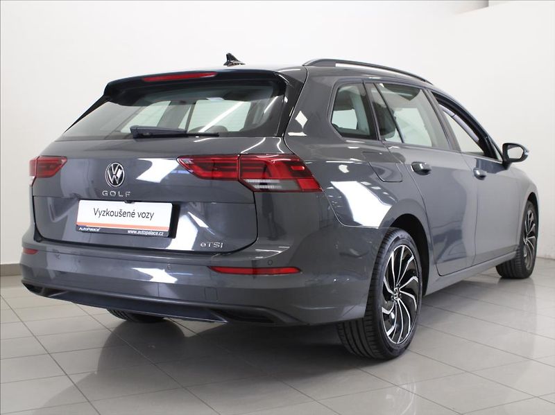 Volkswagen Golf 1,0 TSi DSG Life Var.54tkm.ČR - fotka 3 z 22
