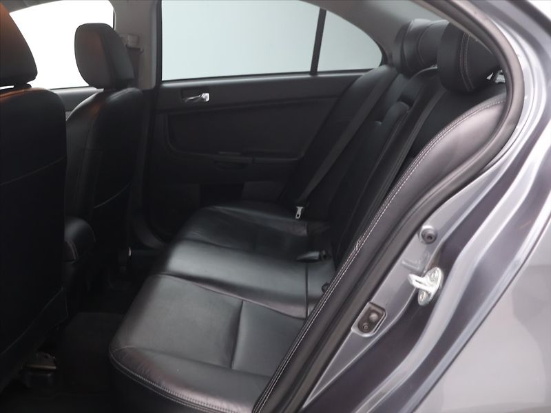 Mitsubishi Lancer 1.8 i 105kW Xenon Navi Kůže - fotka 14 z 31