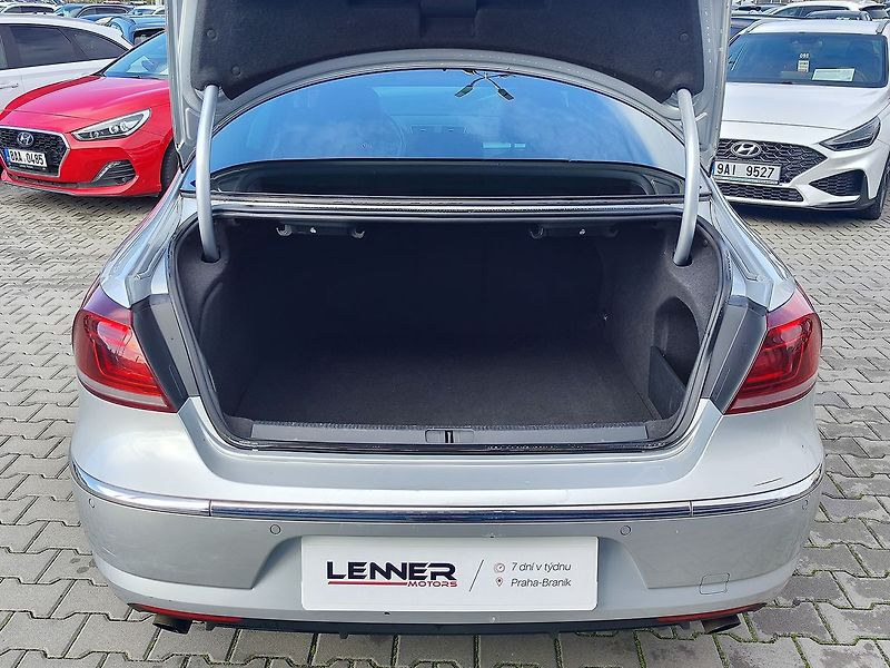 Volkswagen CC 2.0 TDI/130kW Sportline 4x4 AT - fotka 9 z 30