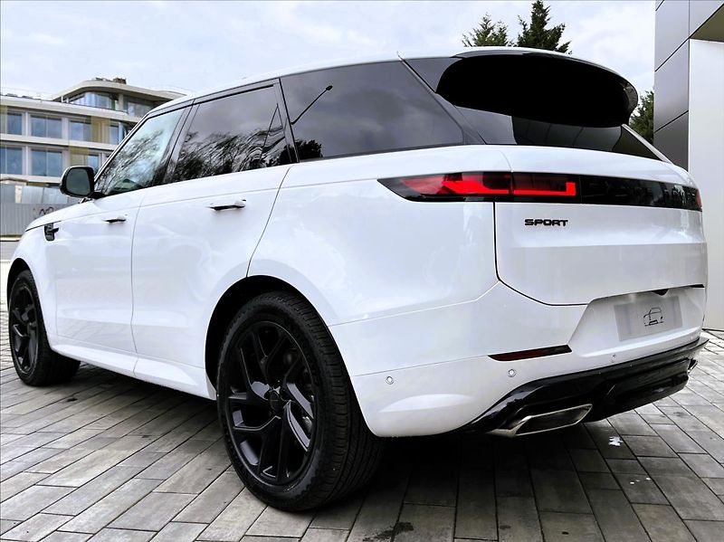 Land Rover Range Rover Sport (2026) 3,0 D300 DYNAMIC SE - fotka 4 z 38